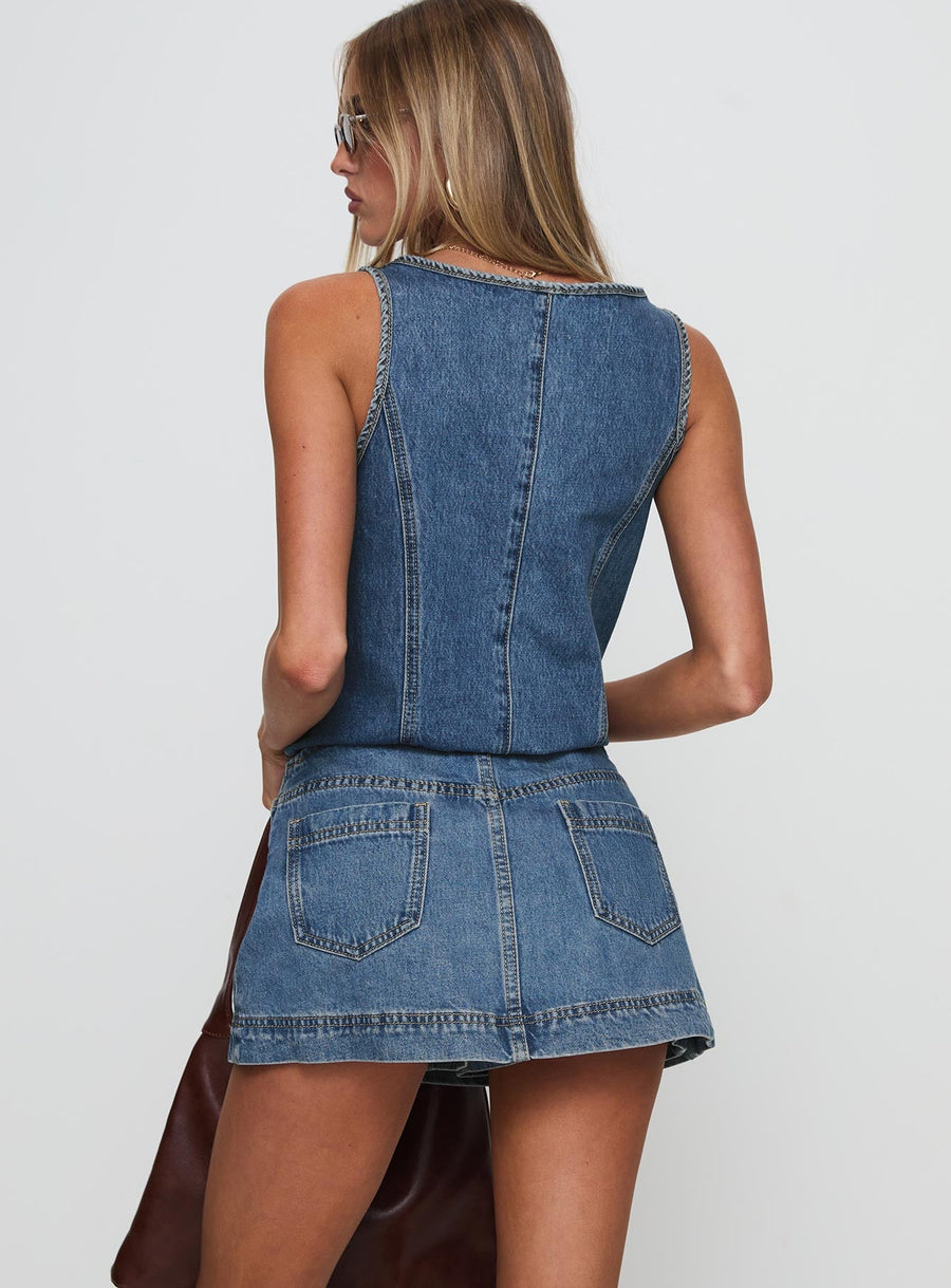 Stefenie Skort
